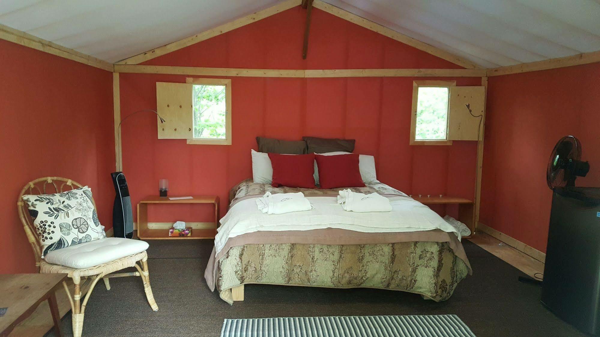 Eco Spa Highland Grenville-Sur-La-Rouge ภายนอก รูปภาพ