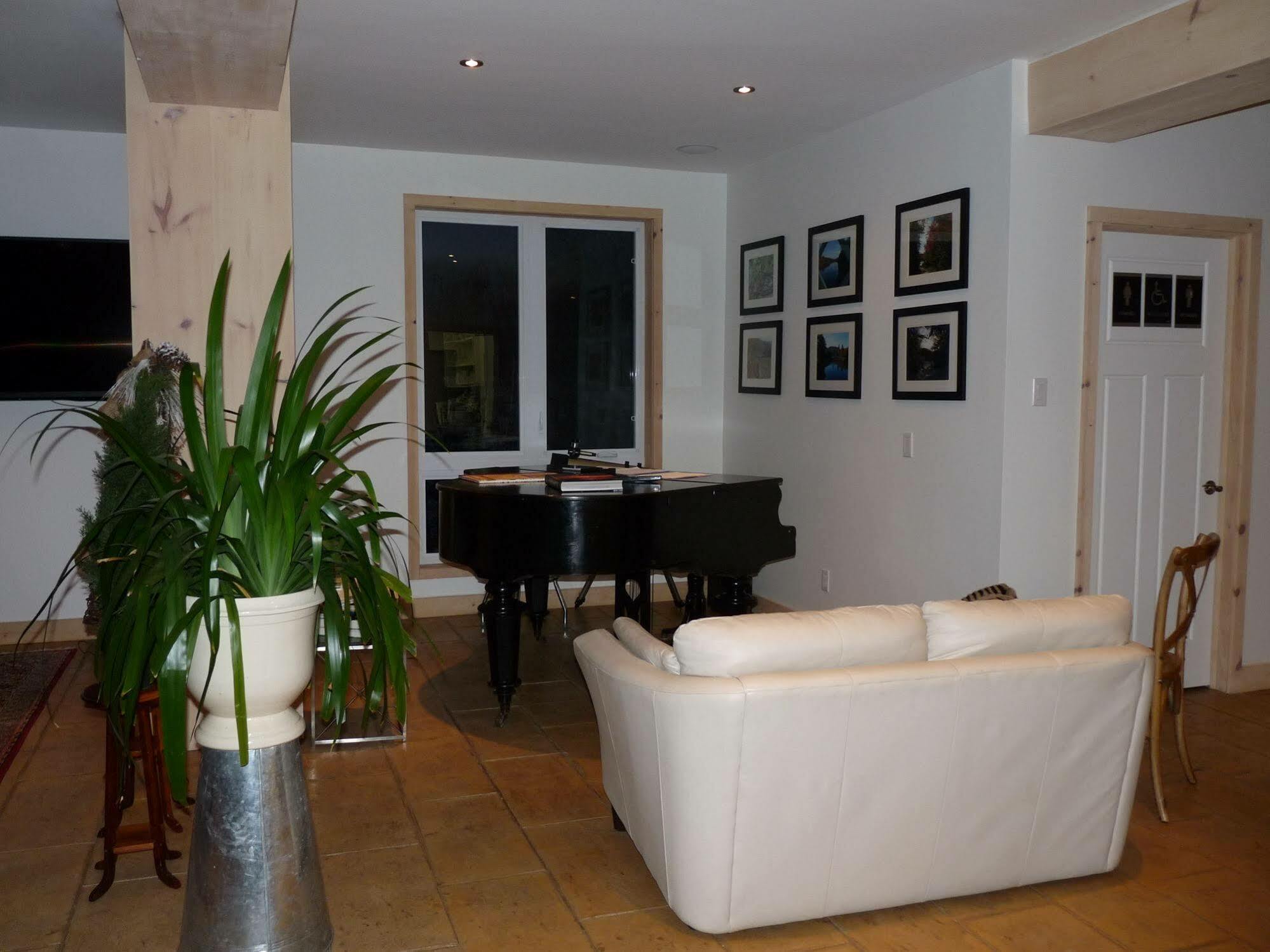 Eco Spa Highland Grenville-Sur-La-Rouge ภายนอก รูปภาพ